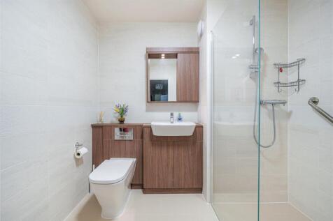 Shower Room.JPG