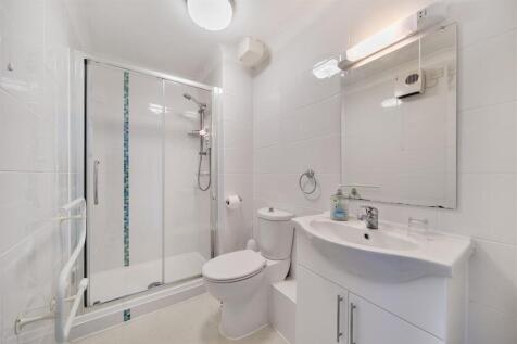 Guest Suite bathroom.jpg