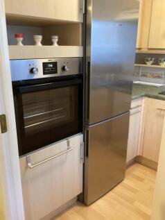 Kitchen 2.jpg