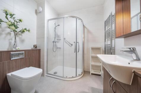 Shower Room.jpg