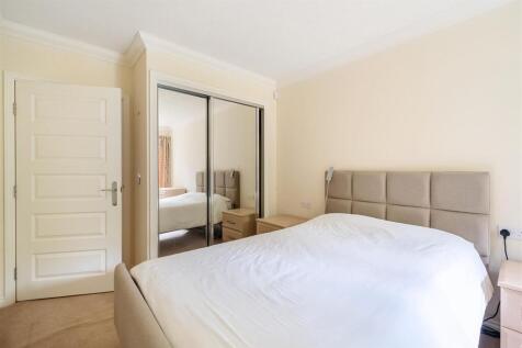Bed 1a.jpg