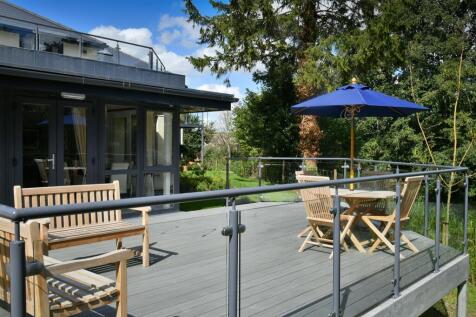 Malmesbury_Exterior_006.jpg