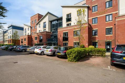 External Shot - Car Park.JPG