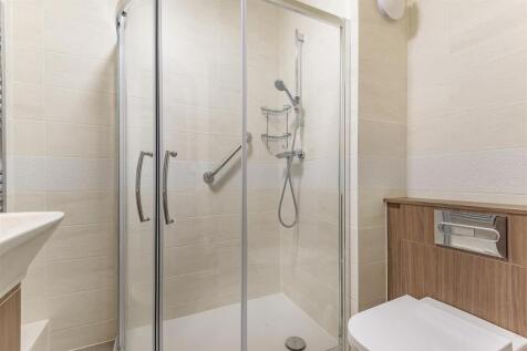 Shower Room.jpg
