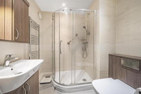 Shower Room.jpg