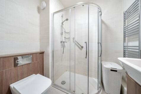 Shower Room.jpg