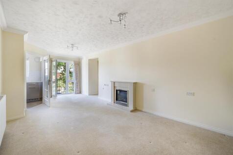Living Room.jpg