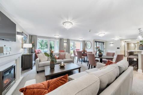 Owners Lounge.jpg