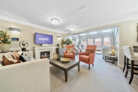 Owners Lounge (2).jpg