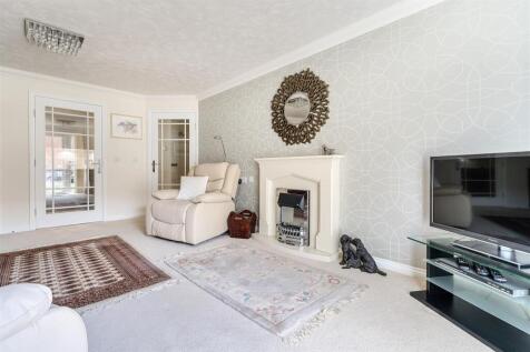 Living Room.jpg