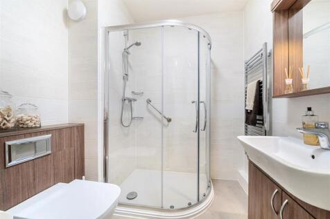 Shower Room.jpg