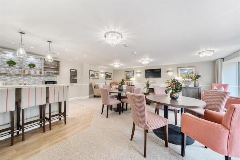 Owners Lounge and Bar.jpg