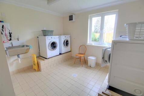 Owners Laundry Room.jpg