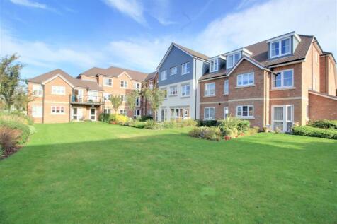 Rear of Astonia Lodge (2).jpg