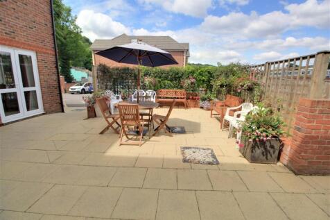 Owners Patio Area.jpg