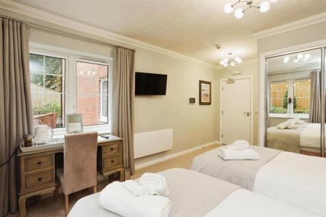 Owners Guest Suite (2).jpg