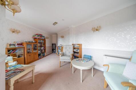 Owners Library 2.jpg