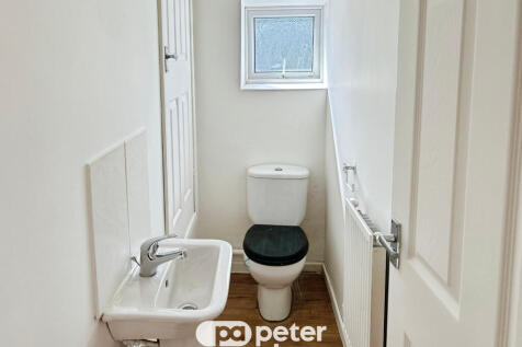 Cloakroom/wc