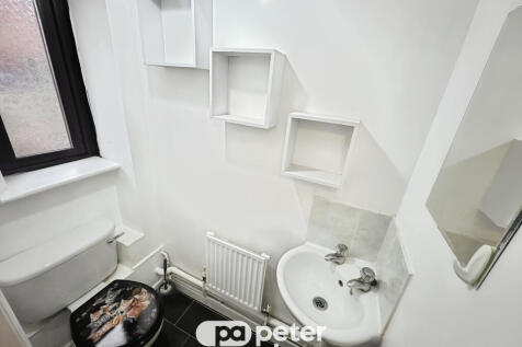 Cloakroom/wc