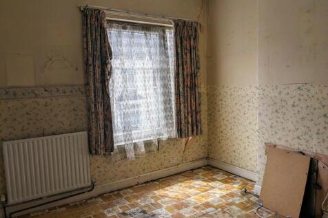 Front Bedroom