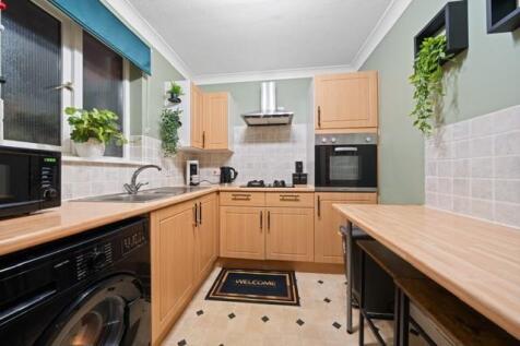 58 the oasis kitchen.jpg