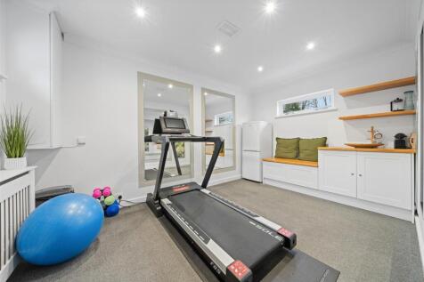 Flat 58 The Oasis085.jpg