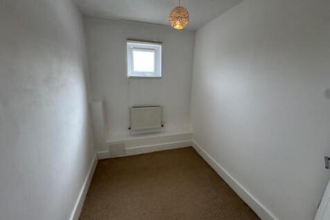 bedroom two.jpg