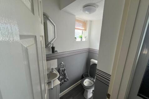 cloakroom.jpg