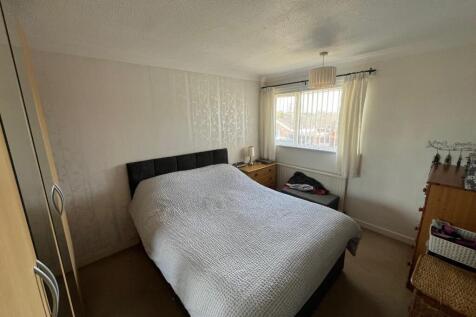 bedroom 3.jpg