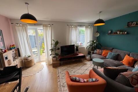 living room 3.jpg