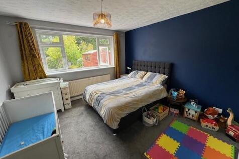 bedroom 3.jpg