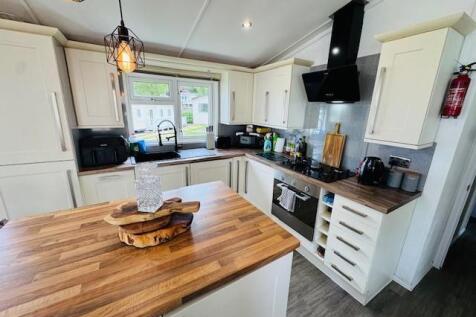 kitchen 2.jpg