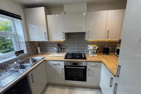 kitchen 2.jpg