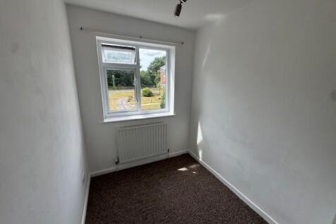 bedroom 3.jpg