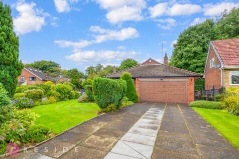 Garage / Driveway