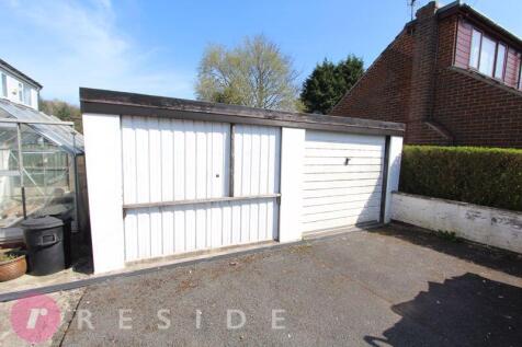 Detached Garage