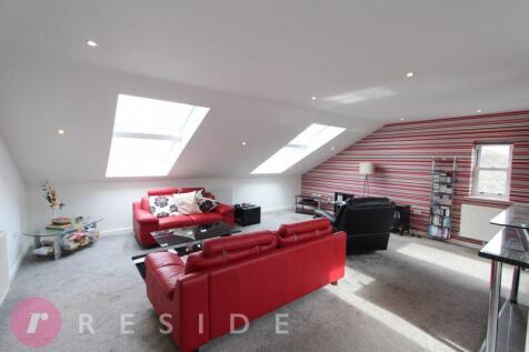 Lounge/Dining Area
