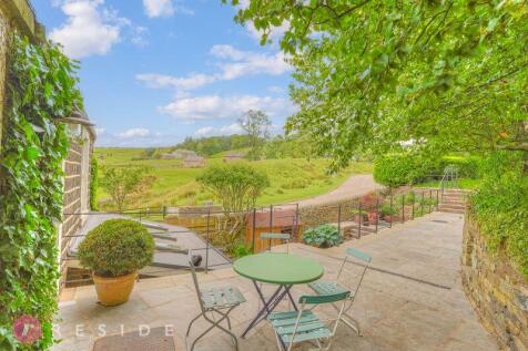 Rear Garden/Views