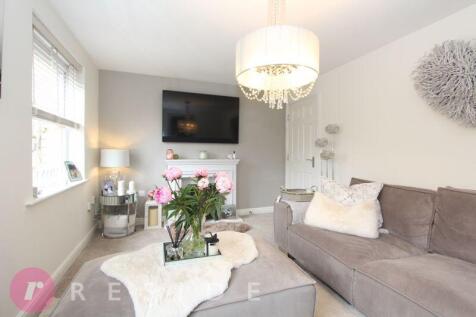 Lounge/Bedroom Five