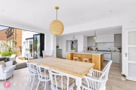 Orangery/Breakfast Kitchen