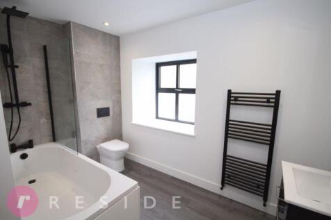 Apartment Seven - Bathroom
