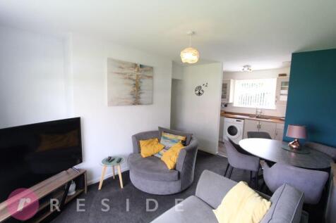 Lounge / Dining Area