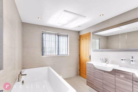 En-Suite Bathroom