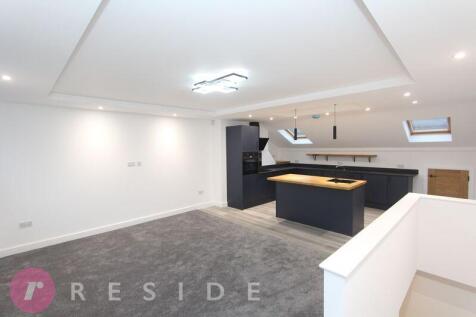 Lounge/Dining Kitchen