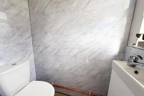 Cloakroom/wc