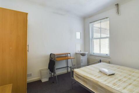 CAM02534G0-PR0321-STILL009.jpg