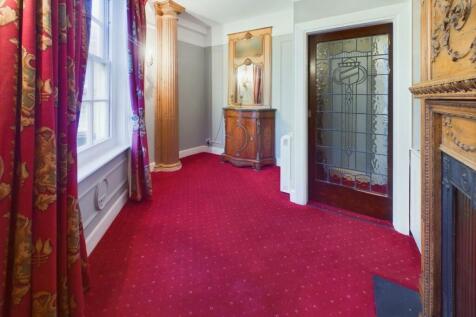 PR0460-STILL027.jpg