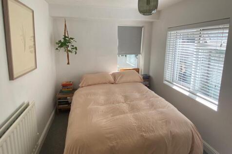 Bedroom1.jpg