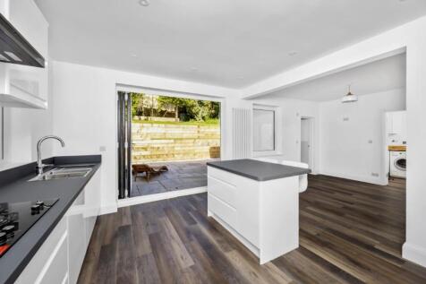 Longhill Road, Kitchen.jpg
