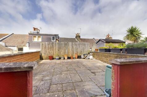 CAM00159P1-PR0094-STILL06.jpg